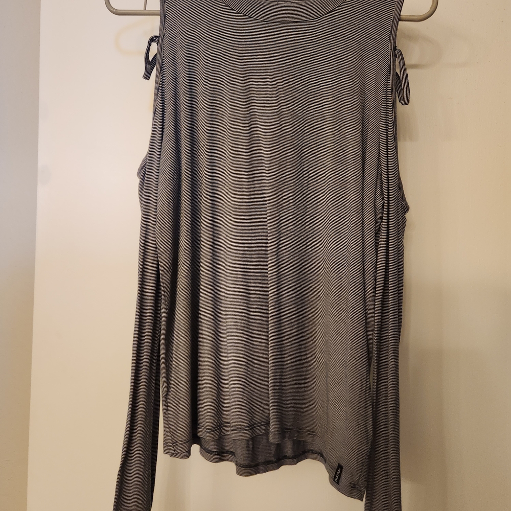 Volcom Black Long Sleeve Women's Top